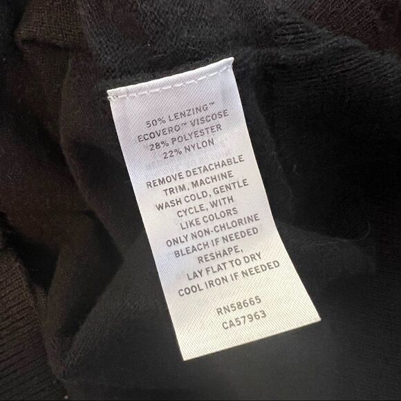 NWOT Halogen Black Crewneck Sweater with Removable Faux Pearl Collar Small - Picture 8 of 10